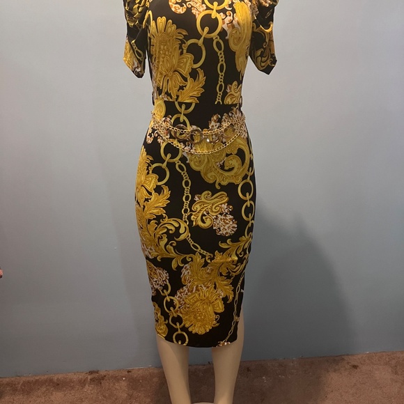 Gold and black dress - Picture 3 of 7